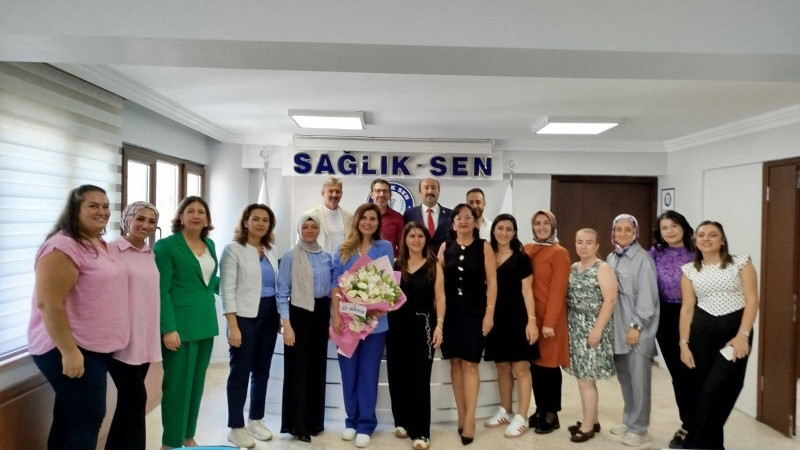 Sağlık-Sen İzmir 1 No’lu Şube Kadın Komisyonu’nda bayrak değişimi