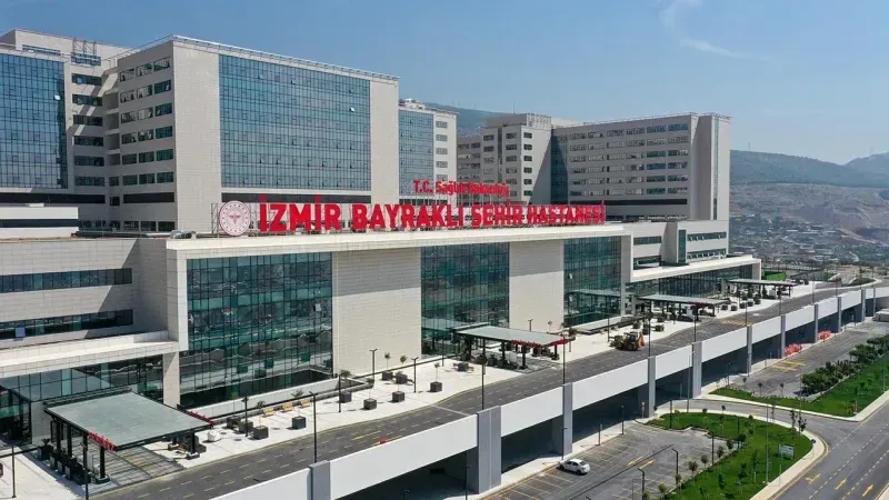 İzmir Şehir Hastanesi ve Buca Seyfi Demirsoy Hastanesi 15 Milyon hastaya hizmet verdi