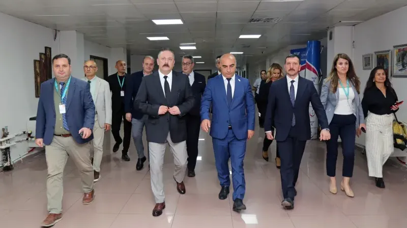 İzmir İl Sağlık Müdürü Doç. Dr. Ayhan Kul’dan Tepecik Hastanesine kritik ziyaret