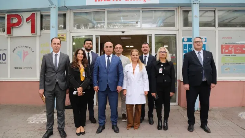 İzmir İl Sağlık Müdürü Doç. Dr. Ayhan Kul, Dr. Suat Seren Göğüs Hastalıkları Hastanesine ziyaret
