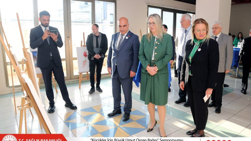 “Küçükler İçin Büyük Umut: Organ bağışı” Sempozyumu İzmir’de gerçekleştirildi