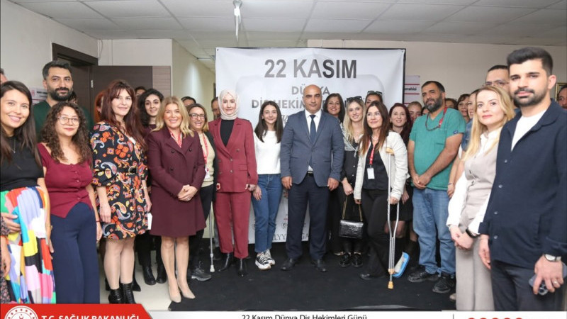 İzmir İl Sağlık Müdürü Ayhan Kul, Ağız ve Diş Sağlığı Haftası'nda Diş Hekimlerini ziyaret etti