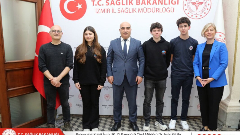 İzmirli öğrencilerden hasta çocuklar için yenilikçi sağlık teknolojisi