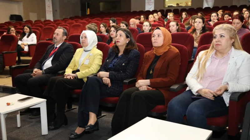 Çiğli EAH'de, hemşireler için sağlık bakım eğitimini gerçekleştirildi