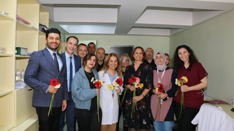 Suat Seren Hastanesi’nde 14 Mart Tıp Bayramı Kutlaması