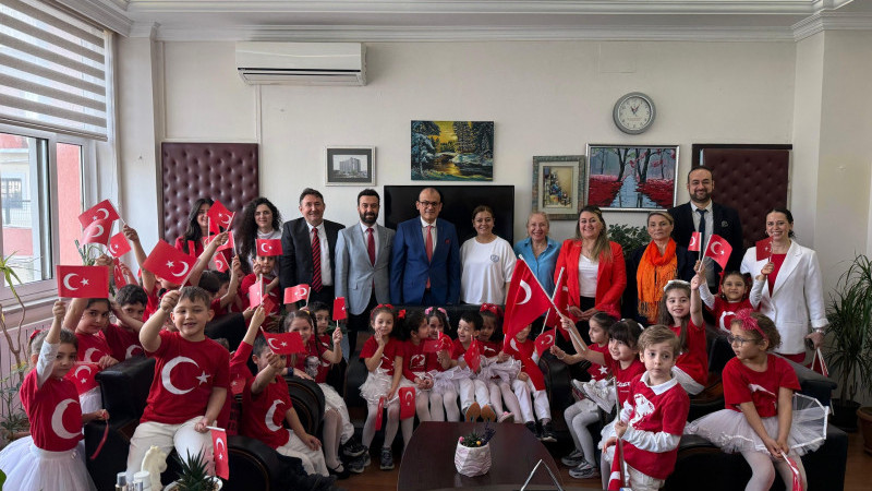 Atatürk Eğitim ve Araştırma’da 23 Nisan neşesi