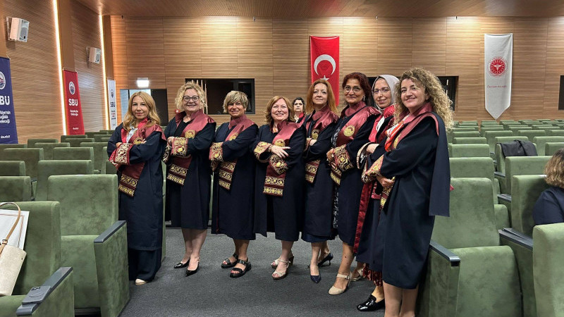 Dr. Suat Seren Göğüs Hastalıkları Hastanesi hekimleri akademik belgelerini aldı