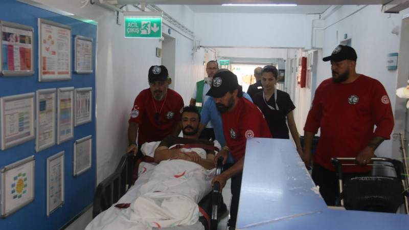 İzmir Atatürk Eğitim ve Araştırma Hastanesinde deprem tatbikatı!