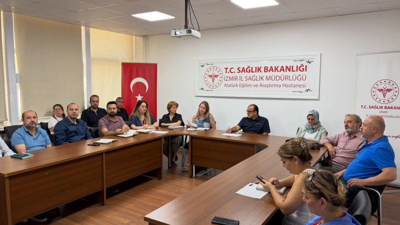 İzmir Atatürk Eğitim ve Araştırma Hastanesi'nde yönetim kurulu toplantısı