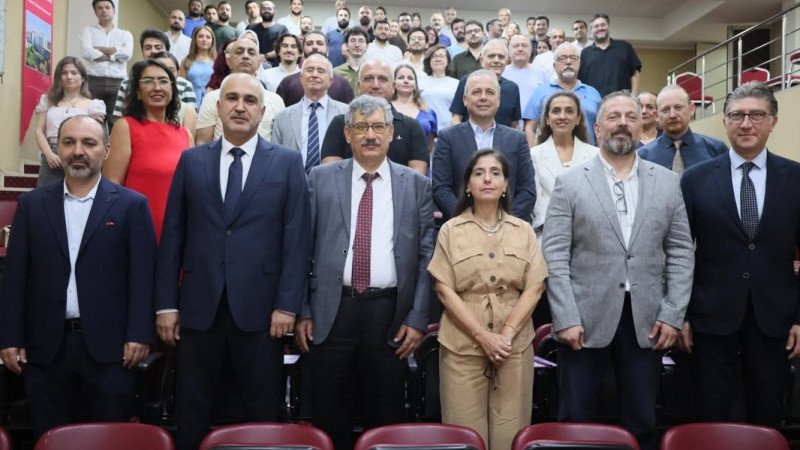 İzmir Tepecik EA Hastanesin'de Mastaljiye güncel yaklaşım eğitimi