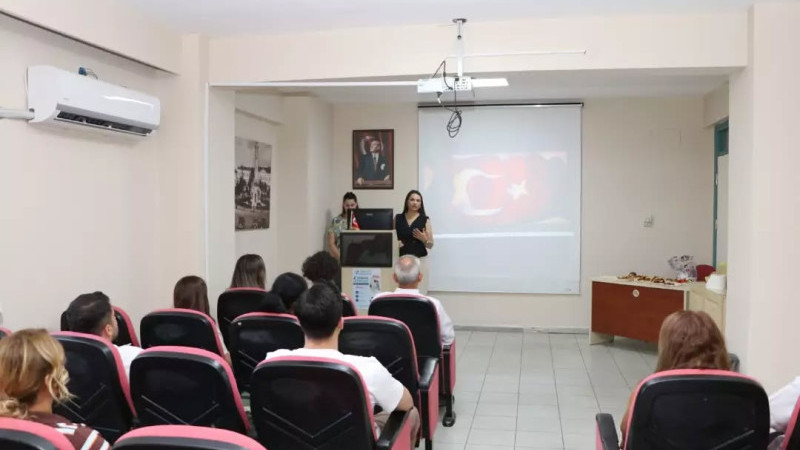 Dr. Behçet Uz’da Çocuk Acil Hemşireliği Eğitim Programı başladı